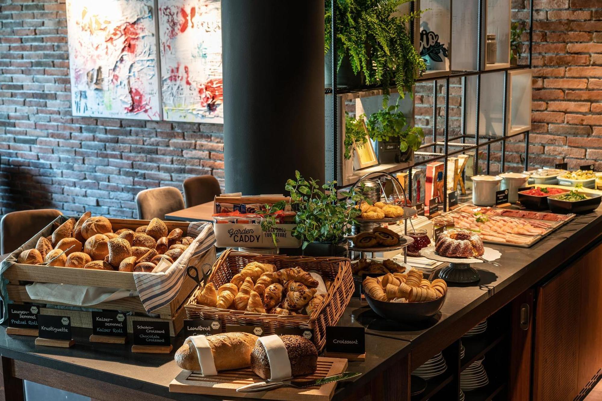 One Mitte Hotel 3*